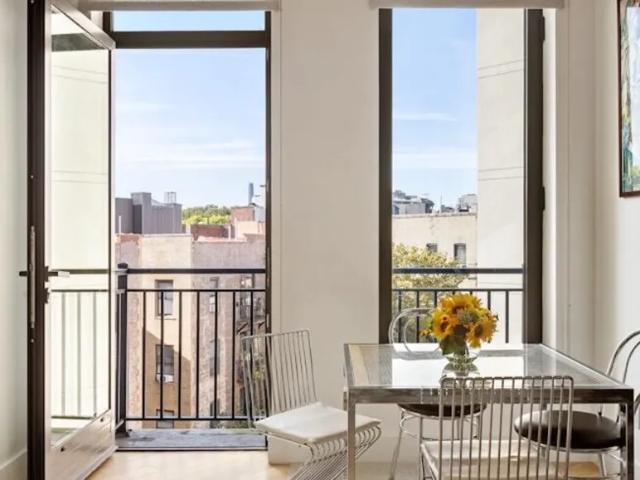 Apartment for sale in Arverne, New York