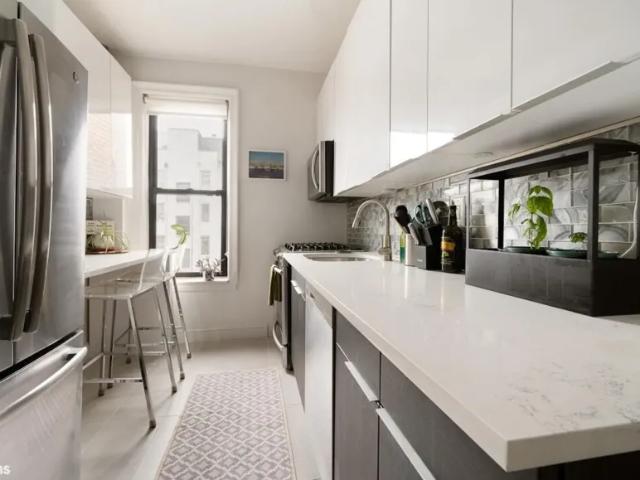 Apartment for sale in Arverne, New York