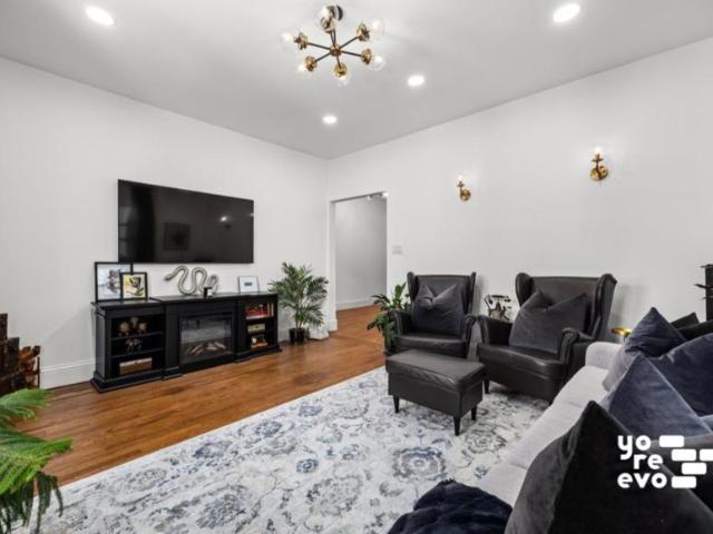 Apartment for sale in Queens, Arverne