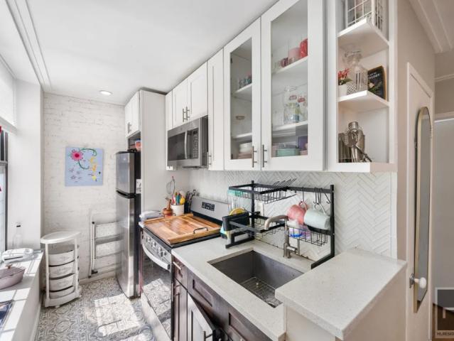 Apartment for sale in Queens, Arverne