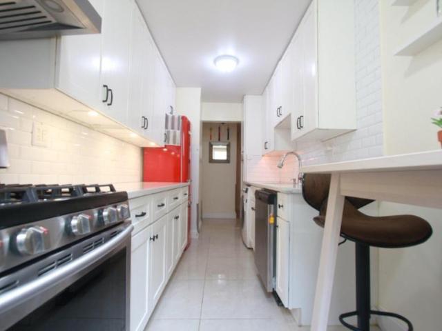 Apartment for sale in Queens, Arverne