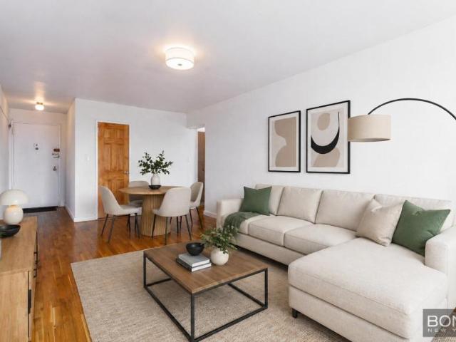 Apartment for sale in Queens, Arverne