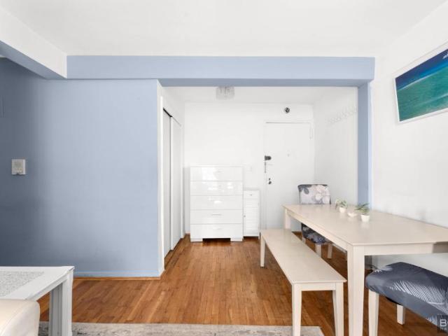 Apartment for sale in Queens, Arverne
