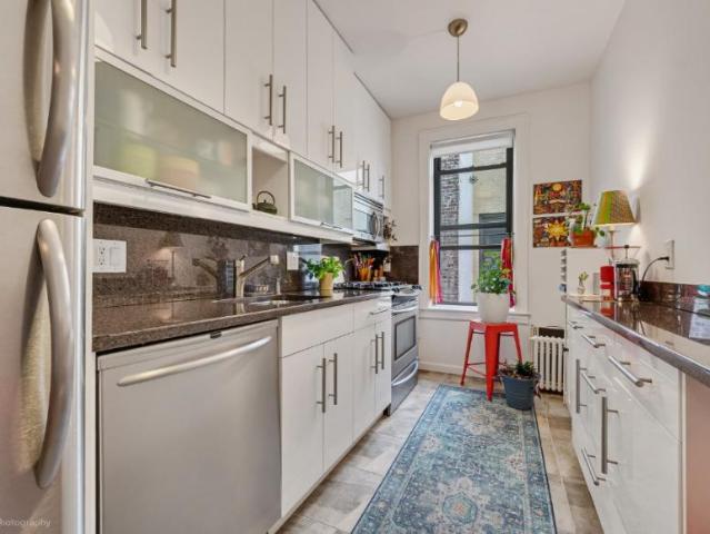 Apartment for sale in Queens, Arverne
