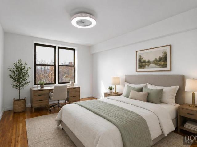 Apartment for sale in Queens, Arverne