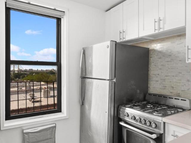 Apartment for sale in Queens, Arverne