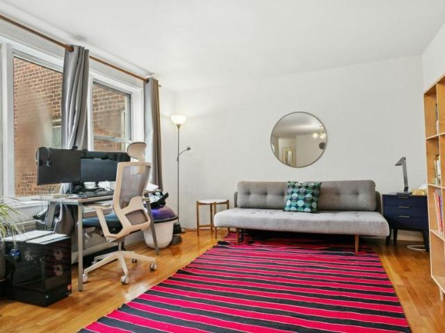 Apartment for sale in The Bronx, Arverne