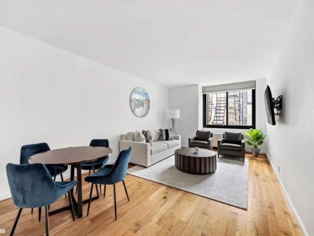 Apartment for sale in Arverne, New York