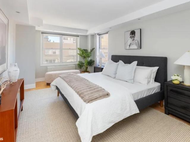 Apartment for sale in Arverne, New York