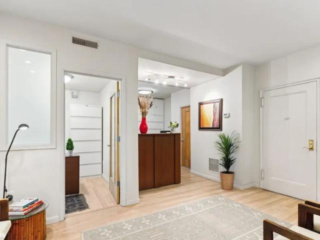 Apartment for sale in Arverne, New York