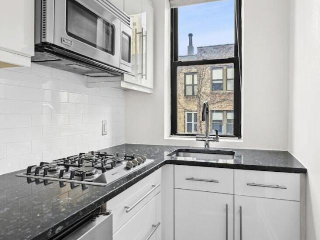 Apartment for sale in Arverne, New York