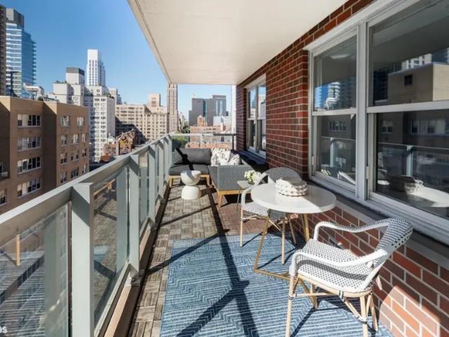 Apartment for sale in Arverne, New York