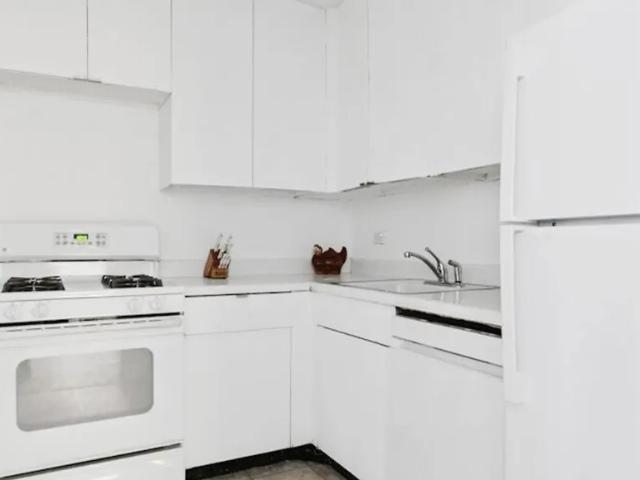 Apartment for sale in Arverne, New York