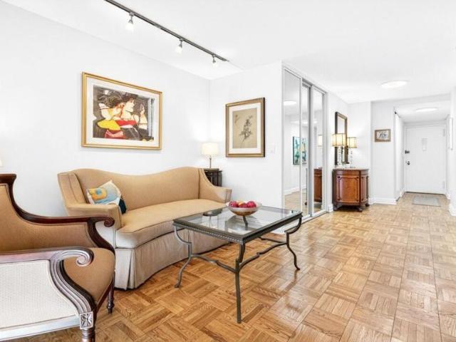 Apartment for sale in Arverne, New York