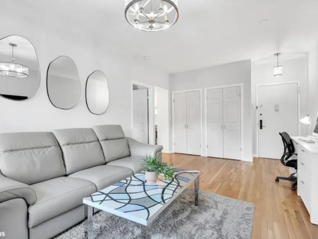 Apartment for sale in Arverne, New York