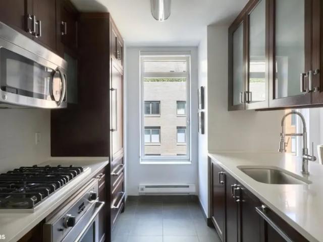 Apartment for sale in Arverne, New York