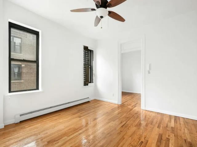 Apartment for sale in Arverne, New York