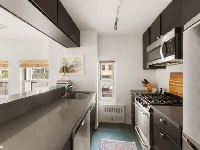 Apartment for sale in Arverne, New York