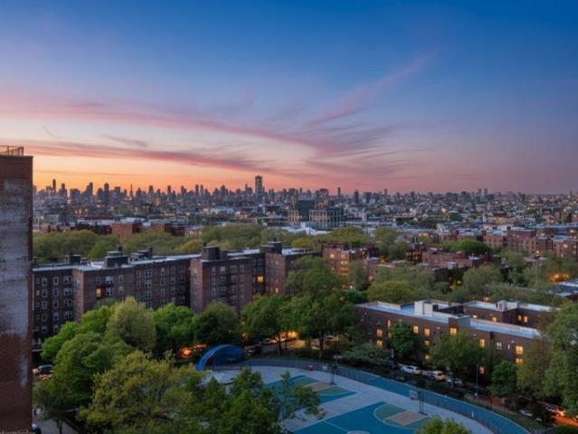 Apartment for sale in Queens, Arverne