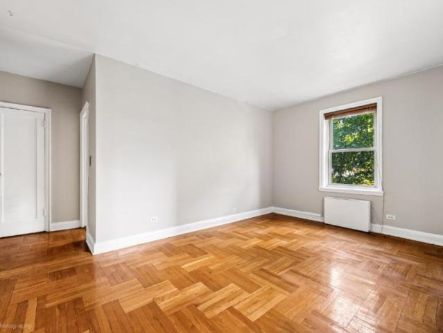 Apartment for sale in Queens, Arverne