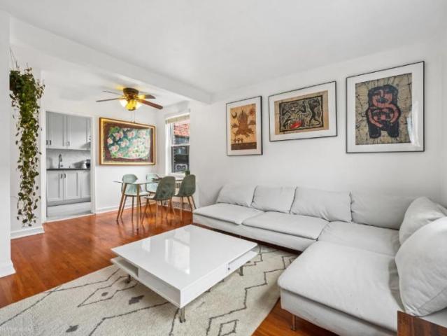 Apartment for sale in Queens, Arverne