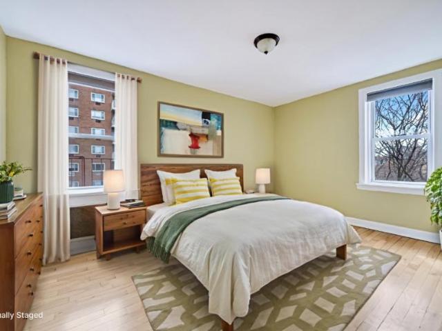 Apartment for sale in Queens, Arverne