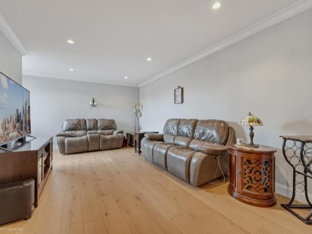 Apartment for sale in Queens, Arverne