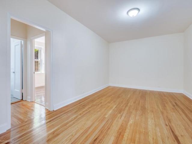 Apartment for sale in Queens, Arverne