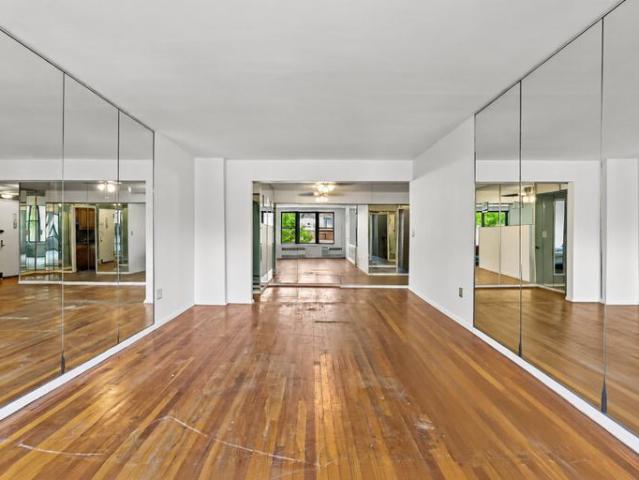Apartment for sale in Queens, Arverne
