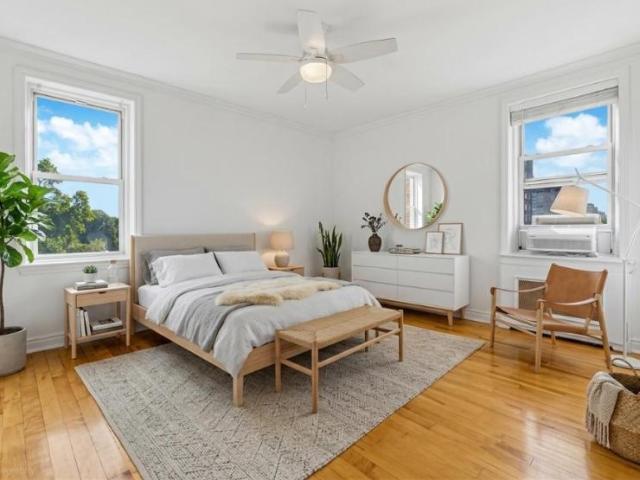 Apartment for sale in Woodside, New York