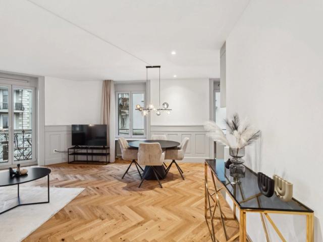 Apartment kaufen in Einigen, Zürich
