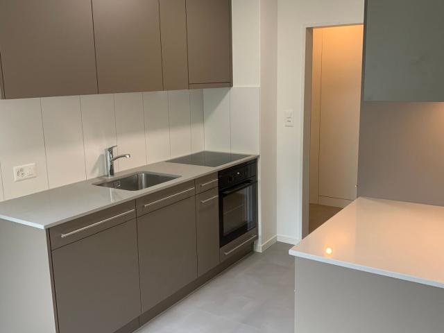 Apartment kaufen in Einigen, Zürich