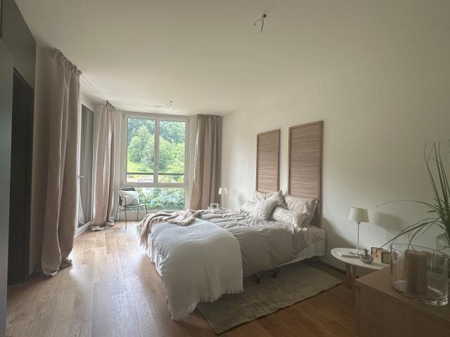 Apartment kaufen in Einigen, Zürich