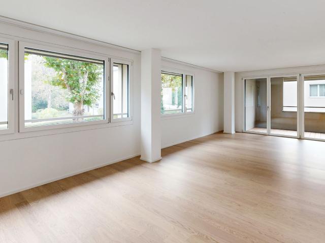 Apartment kaufen in Einigen, Zürich