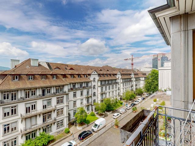 Apartment kaufen in Einigen, Zürich