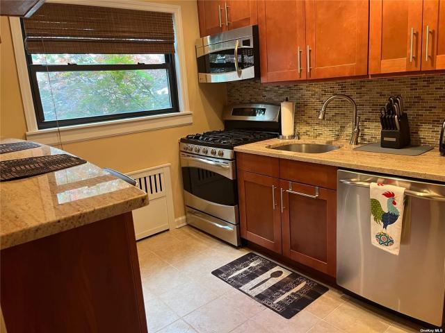 Apartment for sale in Queens, Arverne
