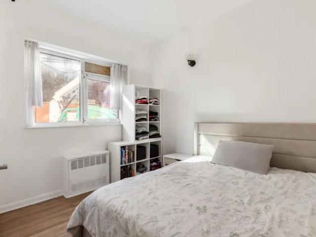 Apartment for sale in Arverne, New York