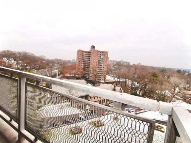Apartment for sale in The Bronx, Arverne