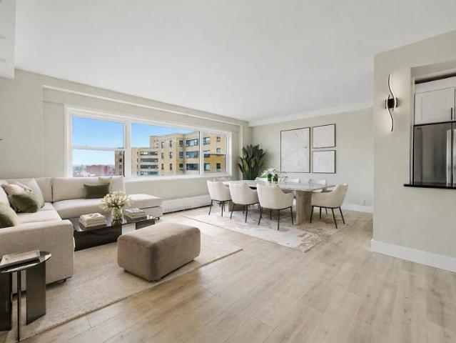 Apartment for sale in The Bronx, Arverne