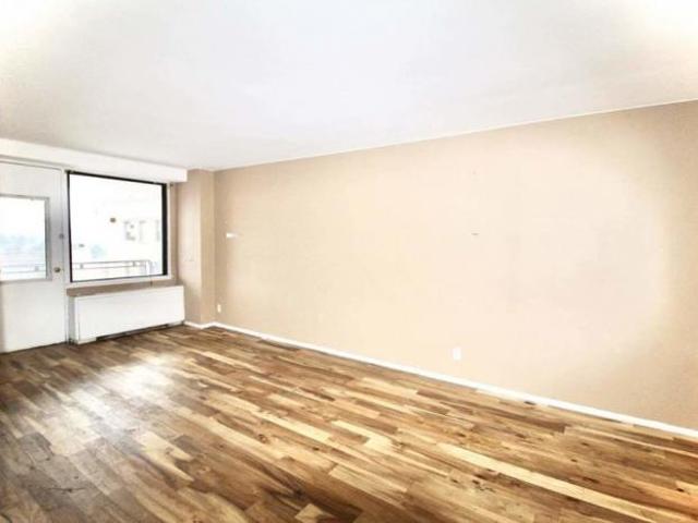Apartment for sale in The Bronx, Arverne
