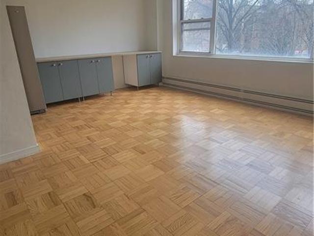 Apartment for sale in The Bronx, Arverne