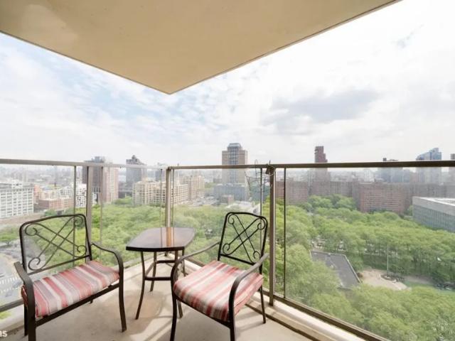Apartment for sale in Arverne, New York