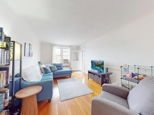 Apartment for sale in Arverne, New York