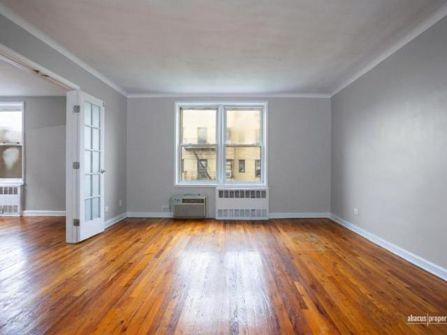 Apartment for sale in Arverne, New York