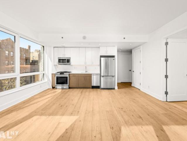 Apartment for sale in Arverne, New York