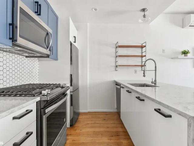 Apartment for sale in Arverne, New York