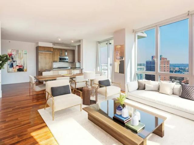 Apartment for sale in The Bronx, Arverne