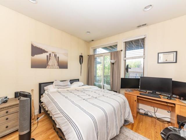 Apartment for sale in Chicago Park, Illinois