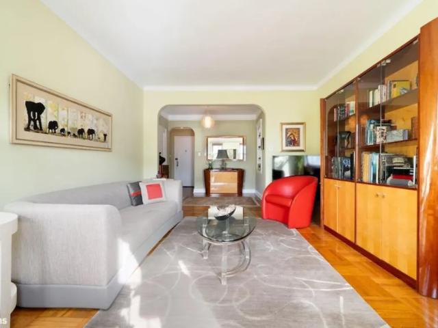 Apartment for sale in Arverne, New York