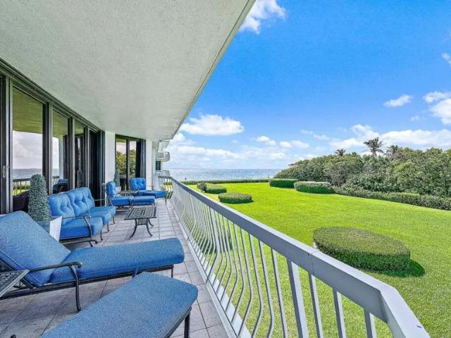 Apartment for sale in Palm Beach, Florida